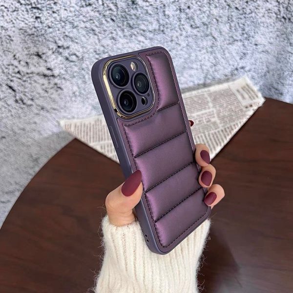 قاب purple leather puffers پافر بنفش برای آیفون